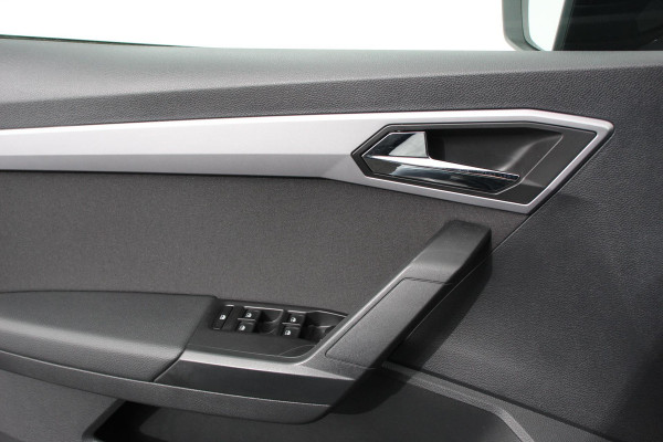 Seat Ibiza 1.0 TSI 116pk FR Navigatie Apple Carplay/Android auto Climate Control Camera Parkeer sensoren V+A Adaptive Cruise control