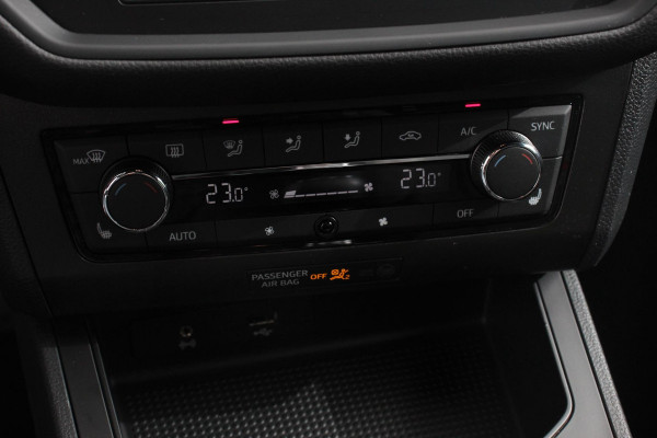 Seat Ibiza 1.0 TSI 116pk FR Navigatie Apple Carplay/Android auto Climate Control Camera Parkeer sensoren V+A Adaptive Cruise control