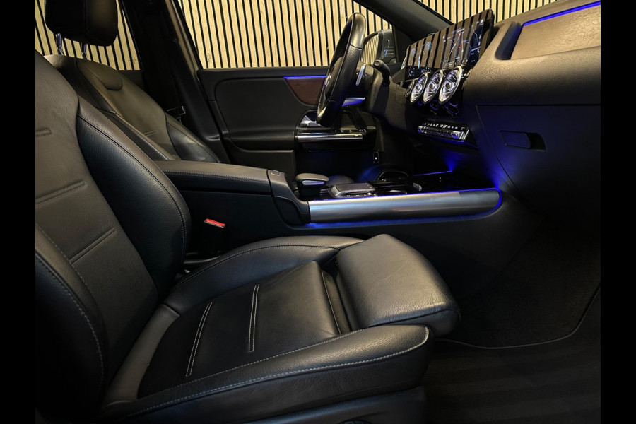 Mercedes-Benz GLA 200 Business Solution AMG - Pano - Ambient light