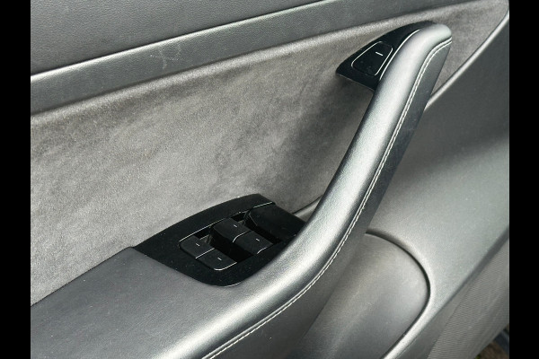 Tesla Model 3 Standard RWD Plus 60 kWh SOH 87.5% / Trekhaak