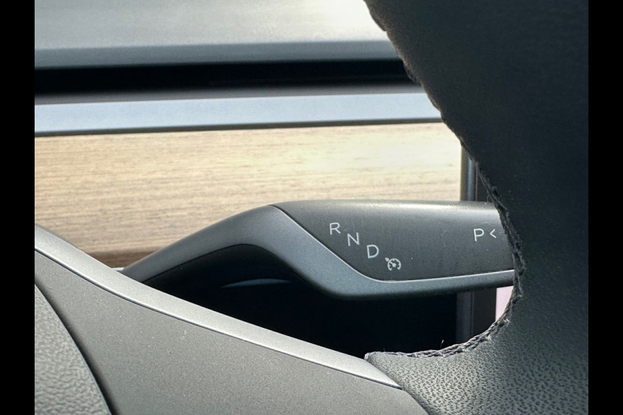 Tesla Model 3 Standard RWD Plus 60 kWh SOH 87.5% / Trekhaak