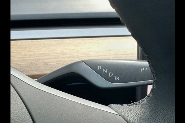 Tesla Model 3 Standard RWD Plus 60 kWh SOH 87.5% / Trekhaak