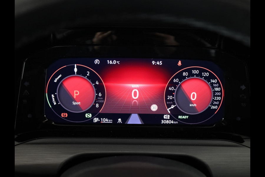 Volkswagen Golf 1.4 eHybrid Style 204 pk Automaat (DSG) | Navigatie | Panoramadak | Parkeersensoren | Adaptieve cruise control | Stoelverwarming |