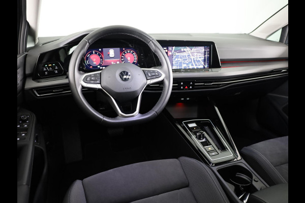 Volkswagen Golf 1.4 eHybrid Style 204 pk Automaat (DSG) | Navigatie | Panoramadak | Parkeersensoren | Adaptieve cruise control | Stoelverwarming |