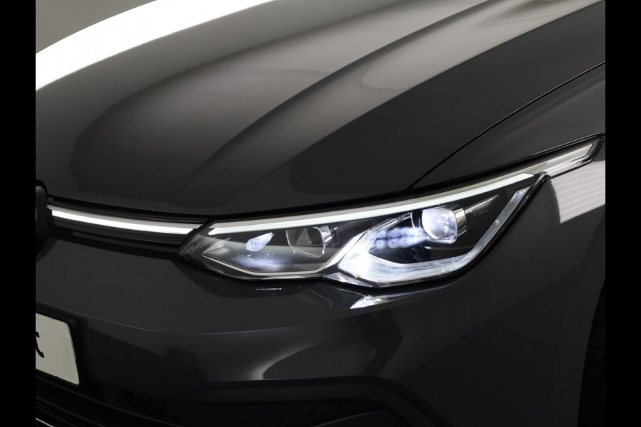 Volkswagen Golf 1.4 eHybrid Style 204 pk Automaat (DSG) | Navigatie | Panoramadak | Parkeersensoren | Adaptieve cruise control | Stoelverwarming |