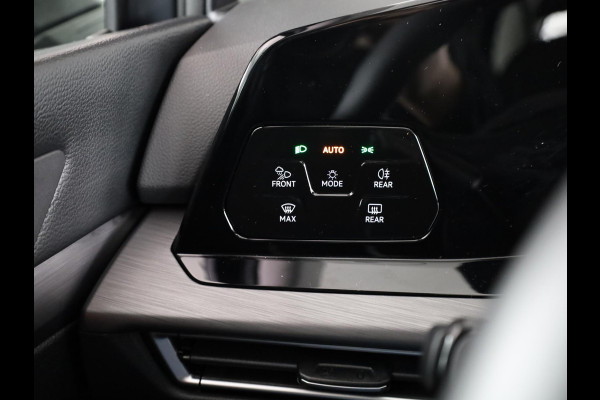 Volkswagen Golf 1.4 eHybrid Style 204 pk Automaat (DSG) | Navigatie | Panoramadak | Parkeersensoren | Adaptieve cruise control | Stoelverwarming |