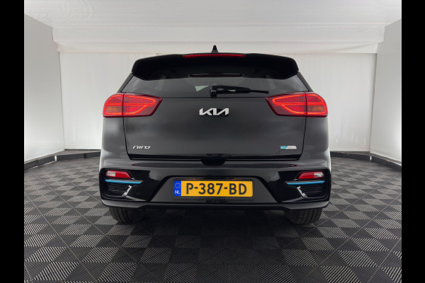 Kia e-Niro DynamicPlusLine 64 kWh [ 3-Fase ] {SOH-96%} (INCL-BTW) Aut.*PANO | LEATHER-FABRIC | FULL-LED | NAVI-FULLMAP | DAB+ | ADAPTIVE-CRUISE | CAMERA | HEATED-COMFORTSEATS | KEYLESS | DIGI-COCKPIT | SHIFT-PADDLES | CARPLAY | LANE-ASSIST | ...