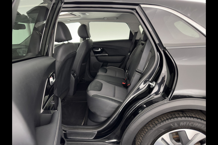 Kia e-Niro DynamicPlusLine 64 kWh [ 3-Fase ] {SOH-96%} (INCL-BTW) Aut.*PANO | LEATHER-FABRIC | FULL-LED | NAVI-FULLMAP | DAB+ | ADAPTIVE-CRUISE | CAMERA | HEATED-COMFORTSEATS | KEYLESS | DIGI-COCKPIT | SHIFT-PADDLES | CARPLAY | LANE-ASSIST | ...