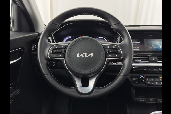 Kia e-Niro DynamicPlusLine 64 kWh [ 3-Fase ] {SOH-96%} (INCL-BTW) Aut.*PANO | LEATHER-FABRIC | FULL-LED | NAVI-FULLMAP | DAB+ | ADAPTIVE-CRUISE | CAMERA | HEATED-COMFORTSEATS | KEYLESS | DIGI-COCKPIT | SHIFT-PADDLES | CARPLAY | LANE-ASSIST | ...