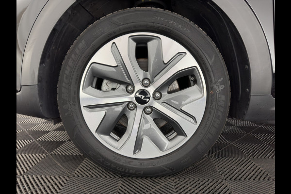 Kia e-Niro DynamicPlusLine 64 kWh [ 3-Fase ] {SOH-96%} (INCL-BTW) Aut.*PANO | LEATHER-FABRIC | FULL-LED | NAVI-FULLMAP | DAB+ | ADAPTIVE-CRUISE | CAMERA | HEATED-COMFORTSEATS | KEYLESS | DIGI-COCKPIT | SHIFT-PADDLES | CARPLAY | LANE-ASSIST | ...