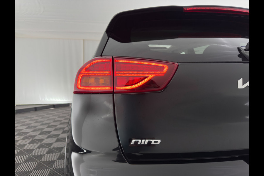 Kia e-Niro DynamicPlusLine 64 kWh [ 3-Fase ] {SOH-96%} (INCL-BTW) Aut.*PANO | LEATHER-FABRIC | FULL-LED | NAVI-FULLMAP | DAB+ | ADAPTIVE-CRUISE | CAMERA | HEATED-COMFORTSEATS | KEYLESS | DIGI-COCKPIT | SHIFT-PADDLES | CARPLAY | LANE-ASSIST | ...