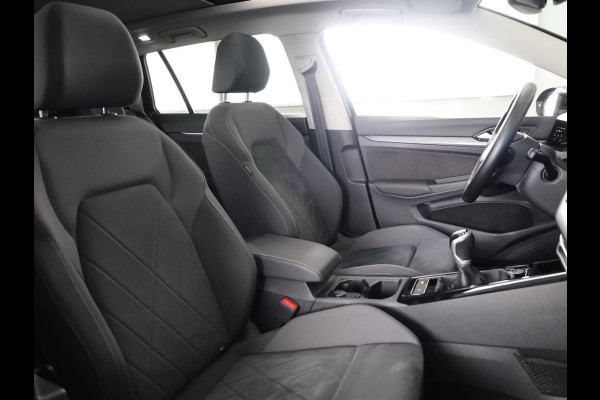 Volkswagen GOLF Variant 1.5 TSI Style 150 pk | Navigatie via App | Panoramadak | Parkeersensoren (Park assist) | Stoelverwarming | Apple Carplay/Android Auto |