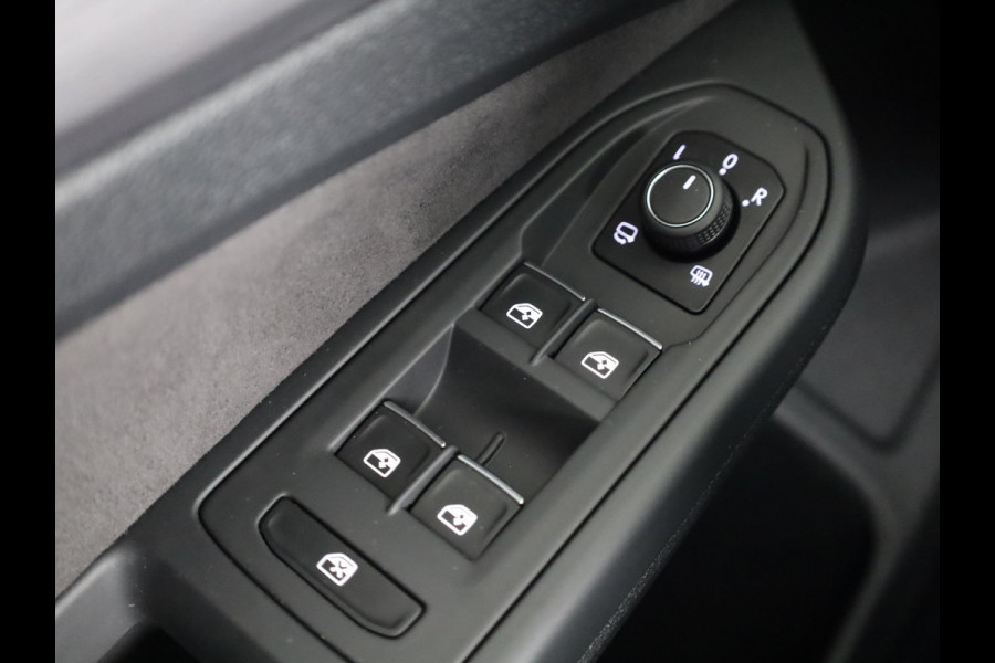 Volkswagen GOLF Variant 1.5 TSI Style 150 pk | Navigatie via App | Panoramadak | Parkeersensoren (Park assist) | Stoelverwarming | Apple Carplay/Android Auto |