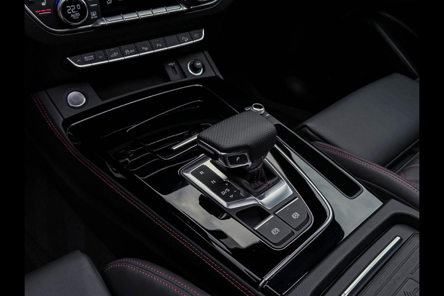 Audi Q5 55 TFSI e 367pk Quattro Competition S Edition S-Line! 1e Eig|Audi Exclusive|HUD|Luchtv.|Pano|OLED Matrix|S-Stoel|360° view