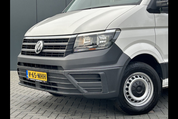 Volkswagen Crafter 2.0 TDI 141 PK / DSG AUTOMAAT / L3H3 / 3 TONS TREKHAAK / AIRCO / CRUISE / CAMERA / 3-ZITS