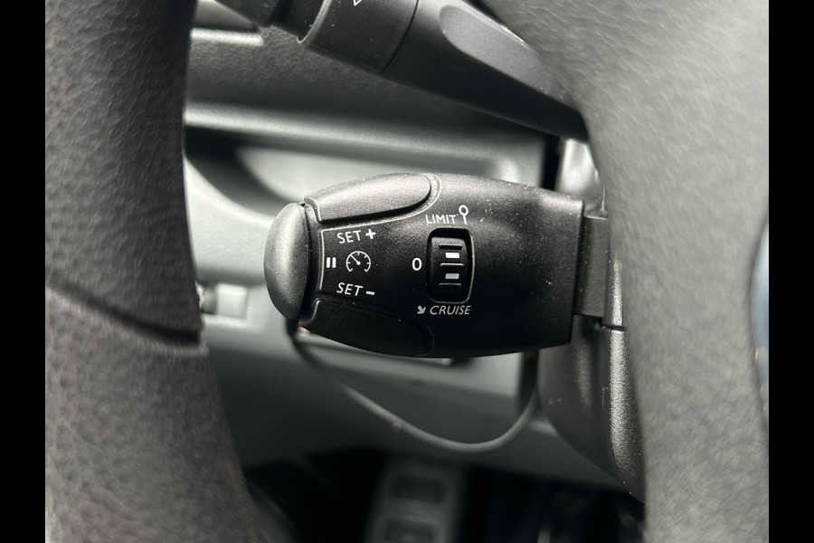 Opel Vivaro 2.0 CDTI 123 PK / L2H1 / 1e EIG. / SORTIMO INRICHTING / TREKHAAK / CAMERA / AIRCO / CRUISE / 3-ZITS / PDC