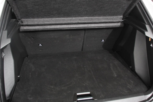 Peugeot 2008 1.2 PureTech 130pk Automaat Allure Navigatie Climate Control LED Lichtmetalen Velgen Parkeer sensoren Cruise Control