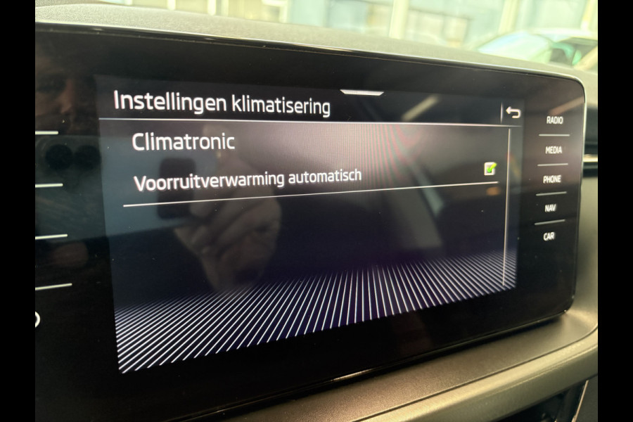 Škoda Kamiq 1.0 TSi 110pk Business Edition LED/VIRTUAL/NAVI/CARPLAY/DAB/PDC/WINTERPACK