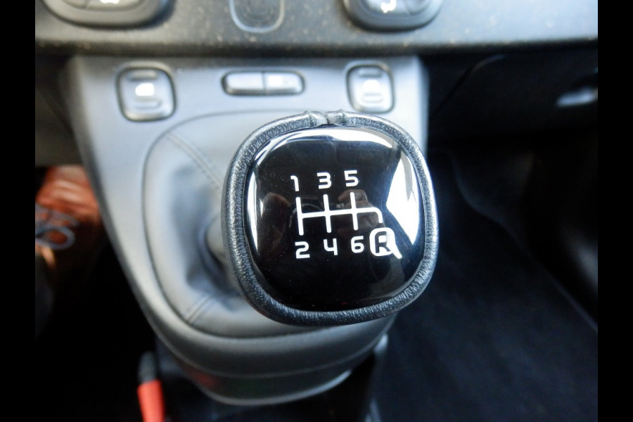 Fiat Panda Hybrid Cross | Lm-velgen | Apple Carpl. / Andr. Auto |