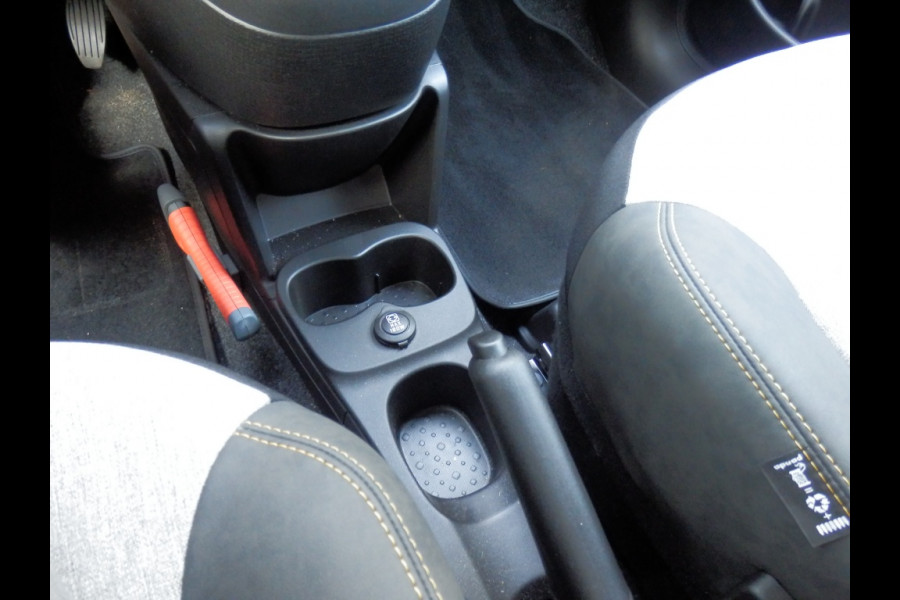 Fiat Panda Hybrid Cross | Lm-velgen | Apple Carpl. / Andr. Auto |