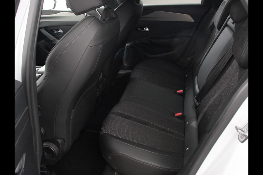Peugeot 308 1.2 PureTech 130pk Automaat GT | Demo! | Climate control Adaptive cruise control Parkeersensoren Achteruitrijcamera Navigatie Voorstoelen verwarmd LED Apple Carplay/ Android Auto