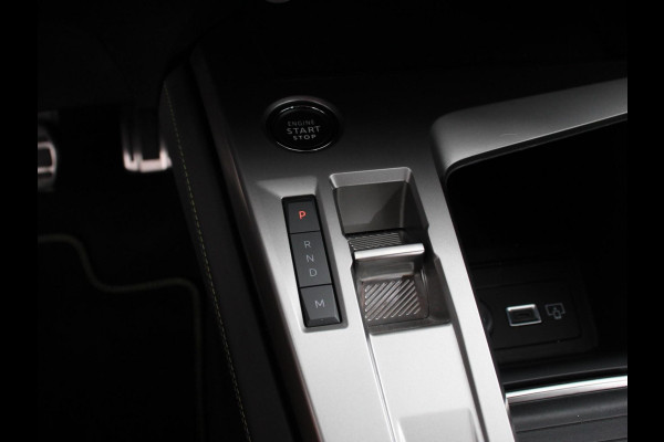 Peugeot 308 1.2 PureTech 130pk Automaat GT | Demo! | Climate control Adaptive cruise control Parkeersensoren Achteruitrijcamera Navigatie Voorstoelen verwarmd LED Apple Carplay/ Android Auto