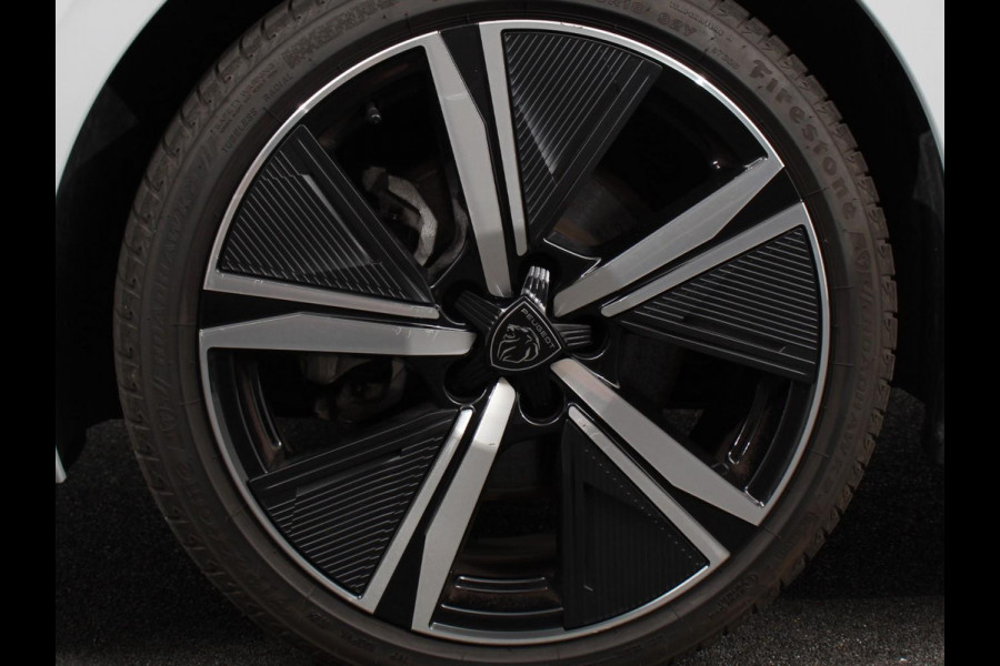 Peugeot 308 1.2 PureTech 130pk Automaat GT | Demo! | Climate control Adaptive cruise control Parkeersensoren Achteruitrijcamera Navigatie Voorstoelen verwarmd LED Apple Carplay/ Android Auto