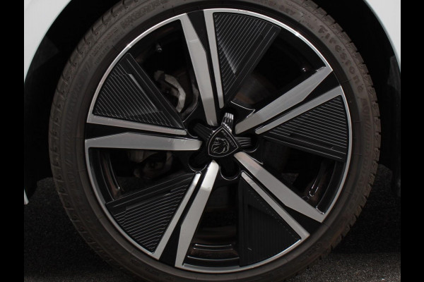 Peugeot 308 1.2 PureTech 130pk Automaat GT | Demo! | Climate control Adaptive cruise control Parkeersensoren Achteruitrijcamera Navigatie Voorstoelen verwarmd LED Apple Carplay/ Android Auto