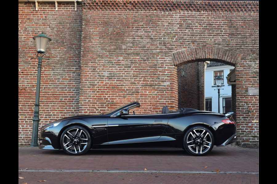 Aston Martin Vanquish Volante 6.0 V12 Touchtronic 2+2 | B&O - Carbon - Perfect!