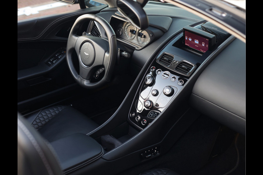 Aston Martin Vanquish Volante 6.0 V12 Touchtronic 2+2 | B&O - Carbon - Perfect!