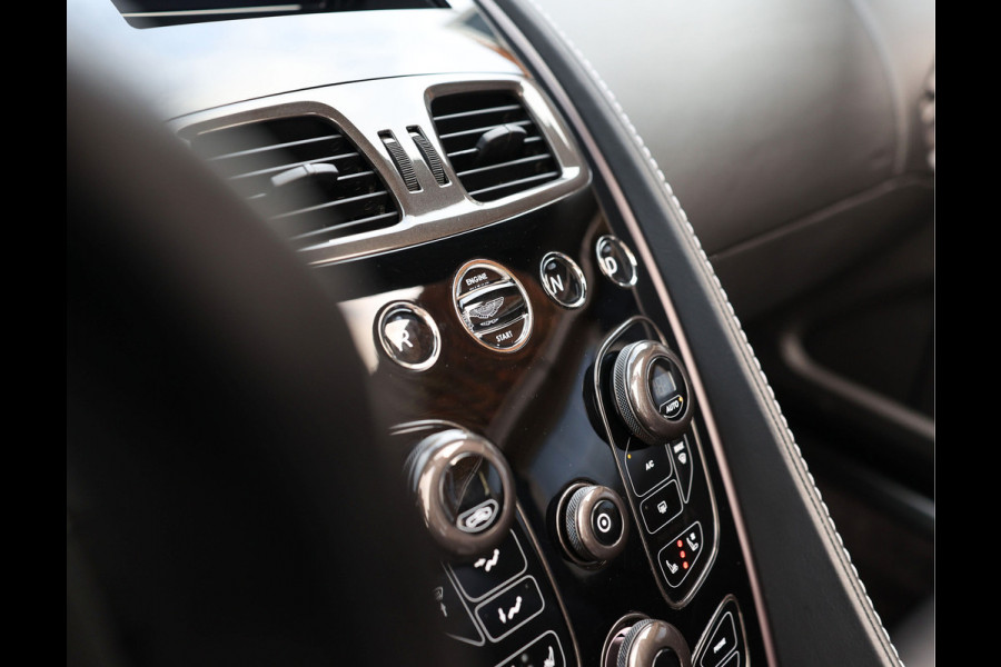 Aston Martin Vanquish Volante 6.0 V12 Touchtronic 2+2 | B&O - Carbon - Perfect!