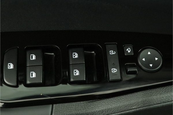 Kia Sportage 1.6 T-GDi Plug-in Hybrid AWD DynamicLine Automaat Airco - Apple Carplay/Android Auto - Cruise Control - Navigatie - Stoel/Stuur Verwarming - Fabrieksgarantie tot 2029