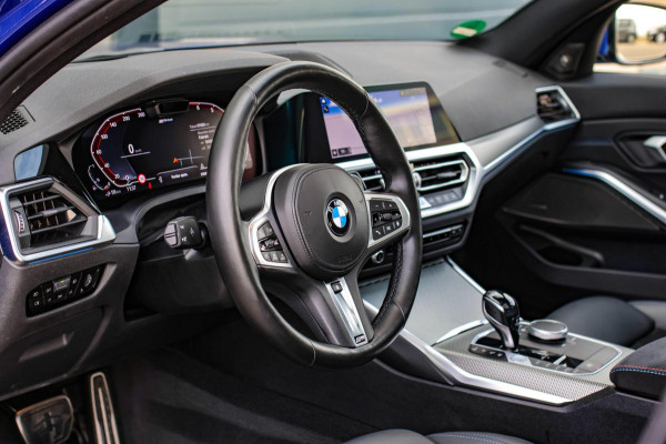 BMW 3 Serie Touring 330e M-Sport *Pano*H/K*360 Camera*Trekhaak*