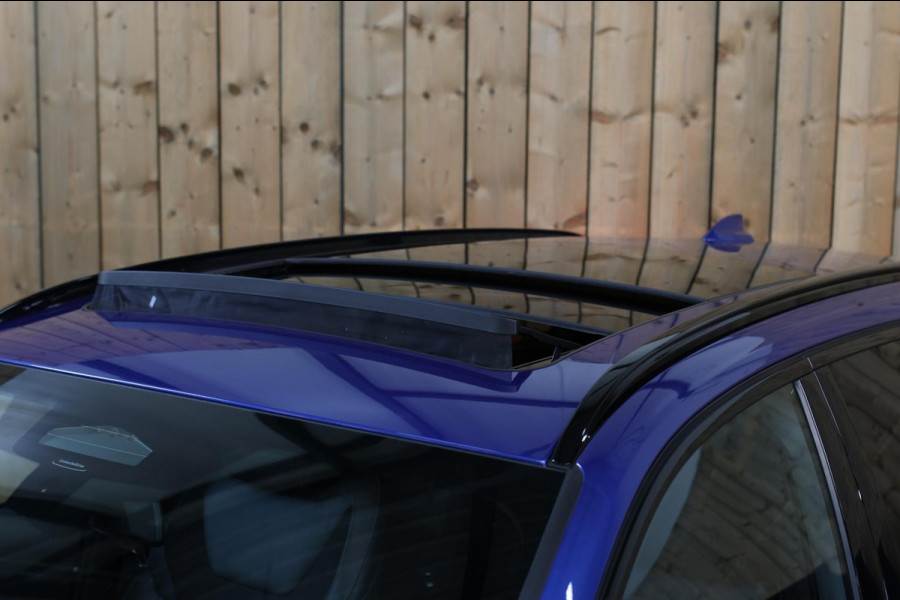 BMW 3 Serie Touring 330e M-Sport *Pano*H/K*360 Camera*Trekhaak*