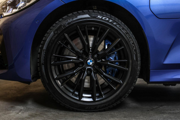 BMW 3 Serie Touring 330e M-Sport *Pano*H/K*360 Camera*Trekhaak*