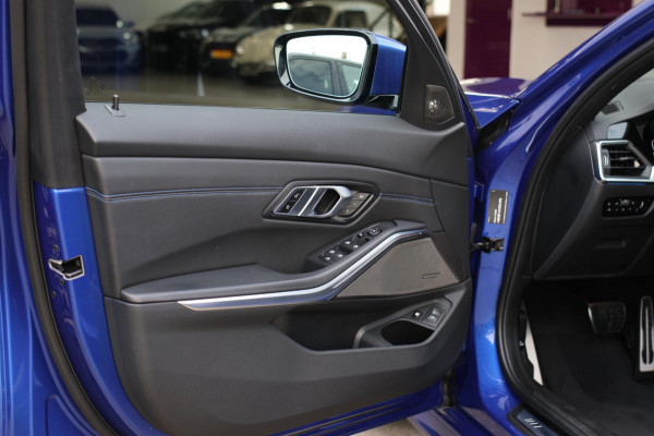 BMW 3 Serie Touring 330e M-Sport *Pano*H/K*360 Camera*Trekhaak*