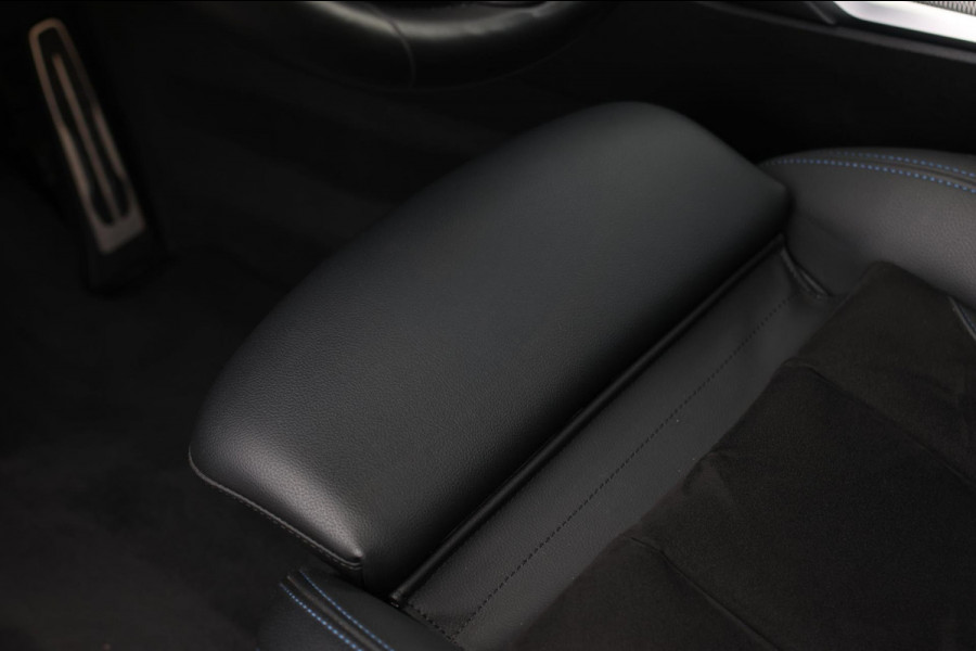 BMW 3 Serie Touring 330e M-Sport *Pano*H/K*360 Camera*Trekhaak*