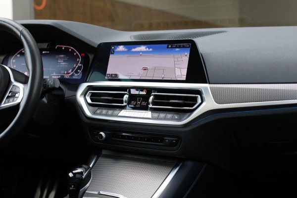 BMW 3 Serie Touring 330e M-Sport *Pano*H/K*360 Camera*Trekhaak*