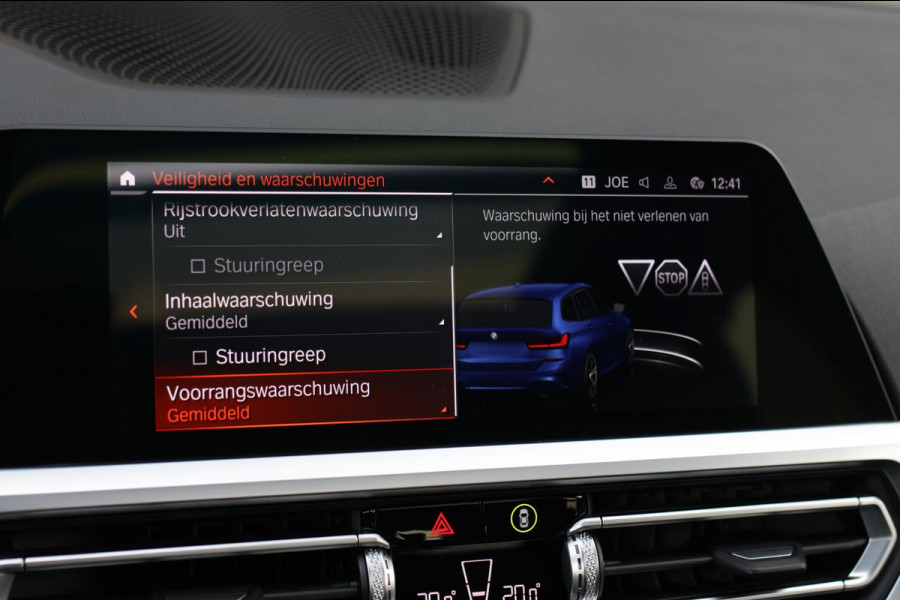 BMW 3 Serie Touring 330e M-Sport *Pano*H/K*360 Camera*Trekhaak*