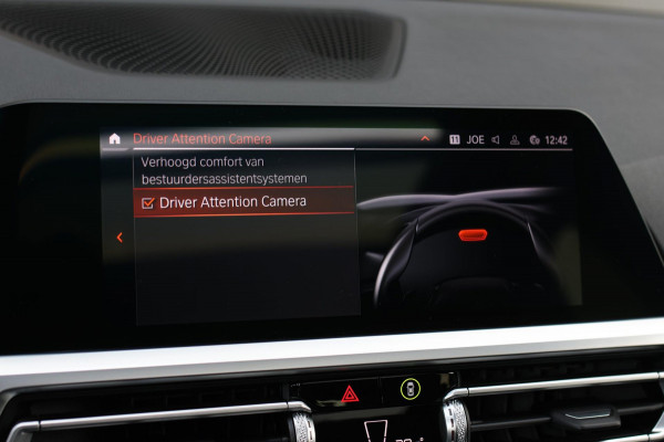 BMW 3 Serie Touring 330e M-Sport *Pano*H/K*360 Camera*Trekhaak*