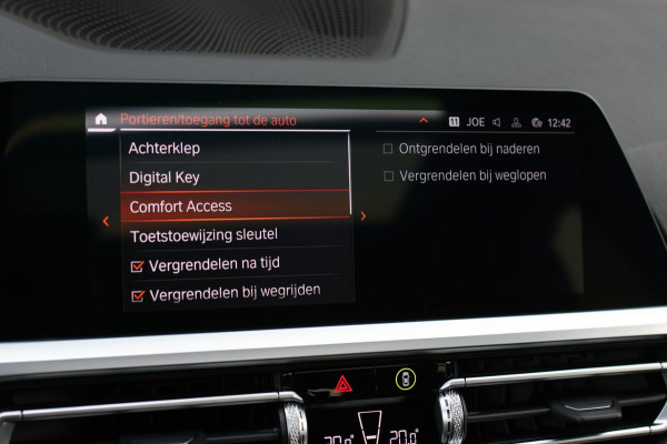 BMW 3 Serie Touring 330e M-Sport *Pano*H/K*360 Camera*Trekhaak*