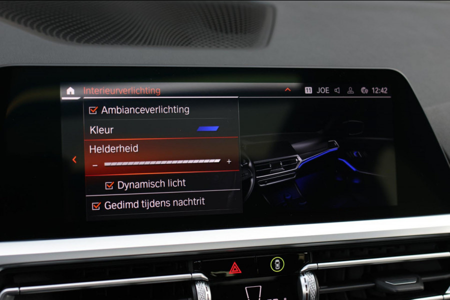 BMW 3 Serie Touring 330e M-Sport *Pano*H/K*360 Camera*Trekhaak*