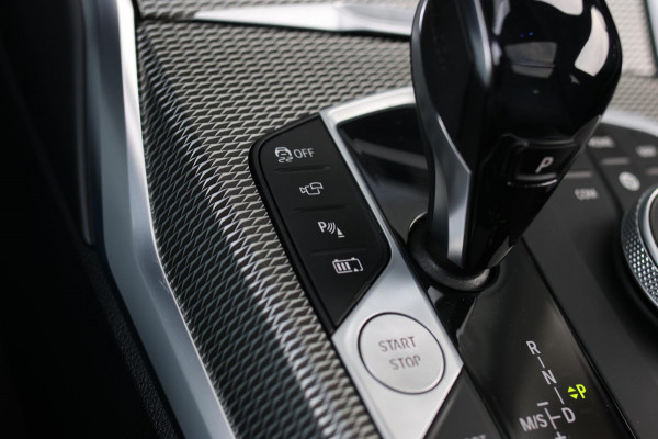 BMW 3 Serie Touring 330e M-Sport *Pano*H/K*360 Camera*Trekhaak*