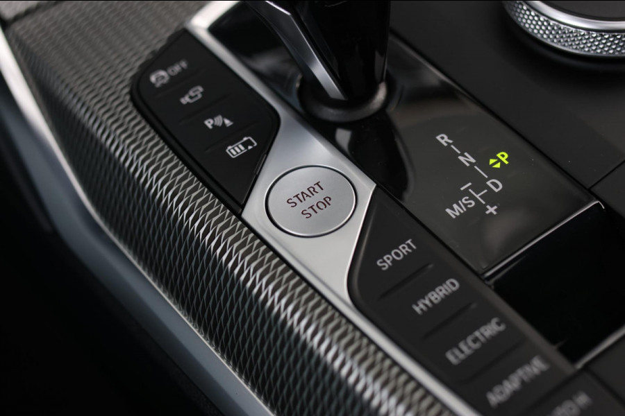 BMW 3 Serie Touring 330e M-Sport *Pano*H/K*360 Camera*Trekhaak*