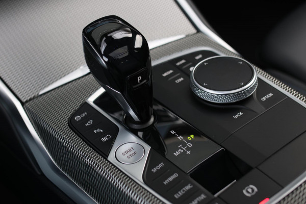 BMW 3 Serie Touring 330e M-Sport *Pano*H/K*360 Camera*Trekhaak*
