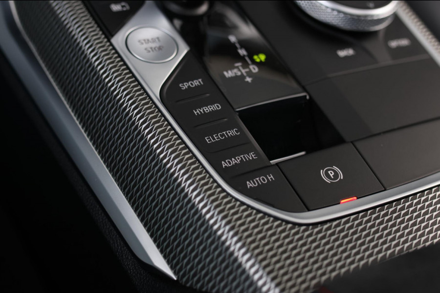 BMW 3 Serie Touring 330e M-Sport *Pano*H/K*360 Camera*Trekhaak*