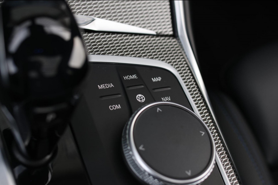 BMW 3 Serie Touring 330e M-Sport *Pano*H/K*360 Camera*Trekhaak*