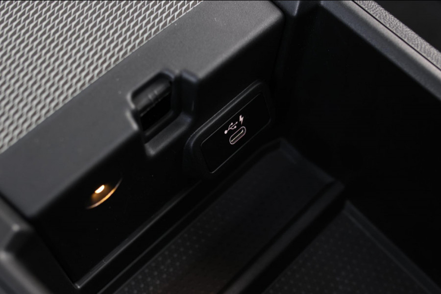 BMW 3 Serie Touring 330e M-Sport *Pano*H/K*360 Camera*Trekhaak*