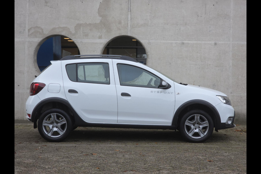 Dacia Sandero 0.9 TCe Stepway Laureate | Automaat | Navigatie |