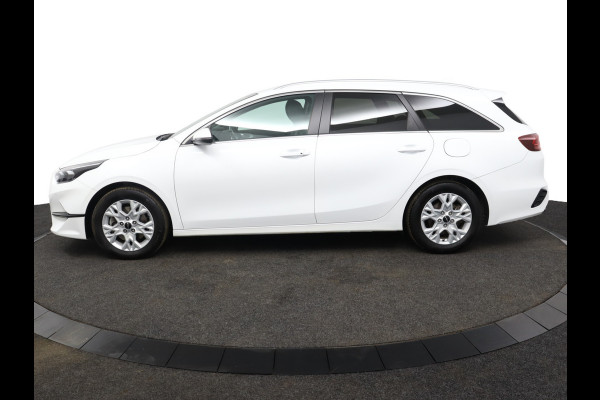 Kia Ceed Sportswagon 1.5 T-GDi DynamicPlusLine - Lichtmetalen Velgen - LED - Cruise Control - Stoel/Stuurverwarming - Dodehoek Detectie - Fabrieksgarantie Tot 2031